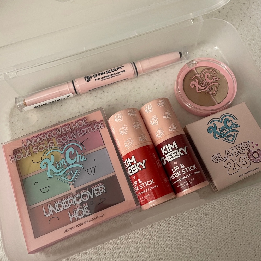 KimChi Chic Beauty Makeup bundle with case